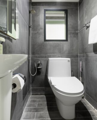 Cách Dọn Dẹp Nhà Vệ Sinh Sạch Bóng, Khử Mùi Triệt Để Chuẩn 5 Sao